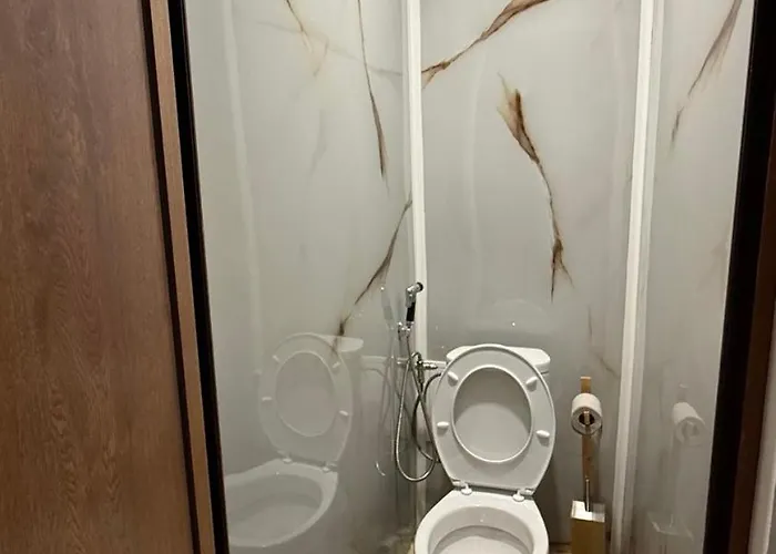 Diamond - Next To Grand Mall