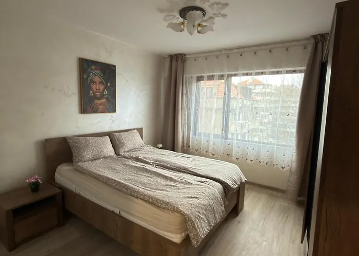 Daire Diamond - Next To Grand Mall Varna